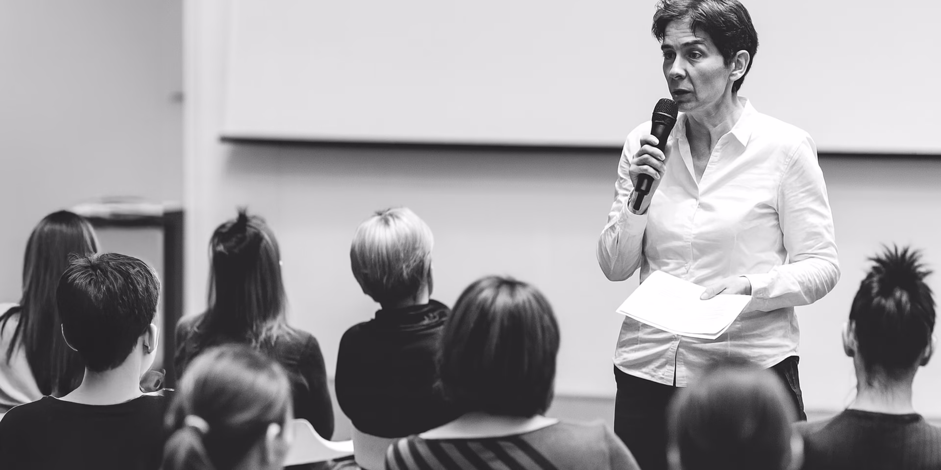 Wykład pani profesor na uczelni