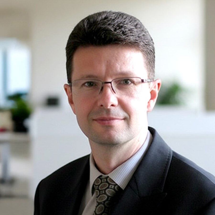 Dr Paweł Kamela